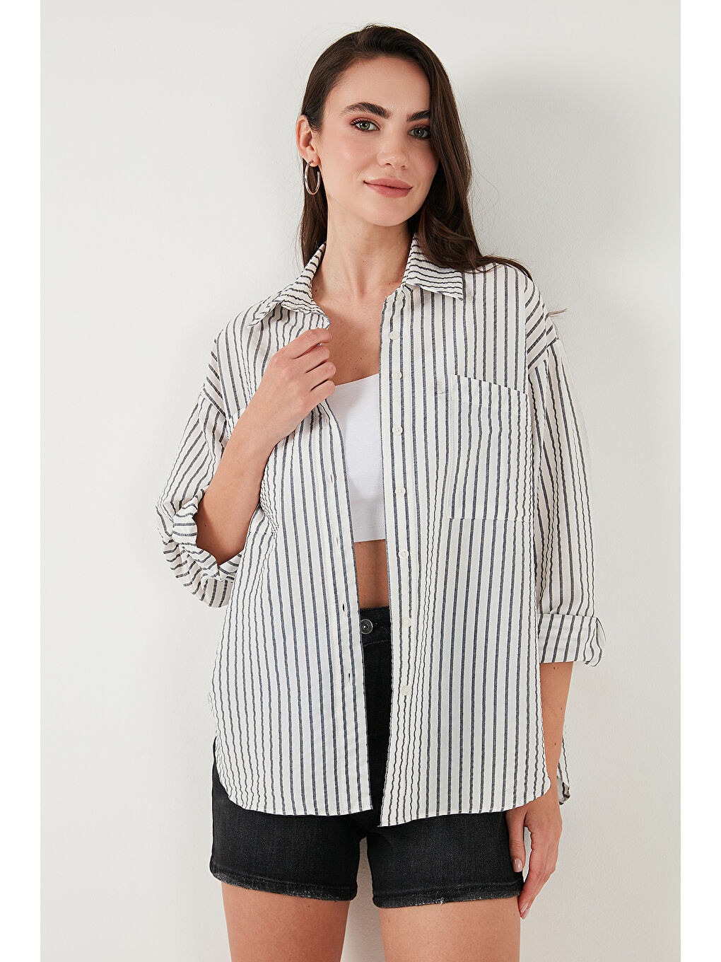 Siyah Regular Fit Uzun Kollu Çizgili Kadın Gömlek 6772875-5