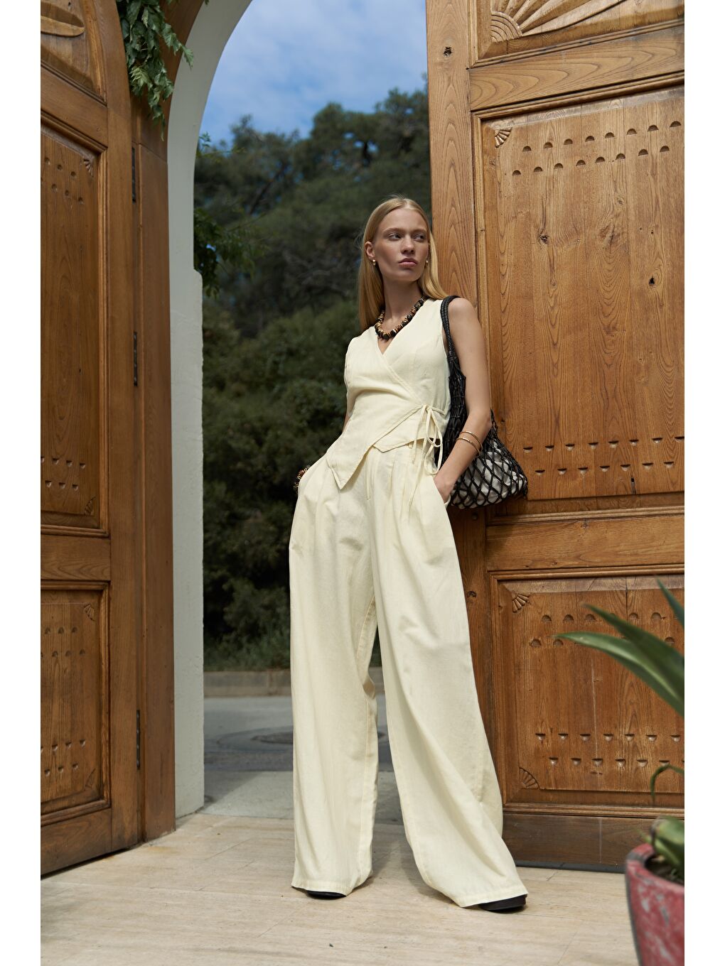 Moibel Bağcık Detay Sarı Crop Pantolon Takım-2