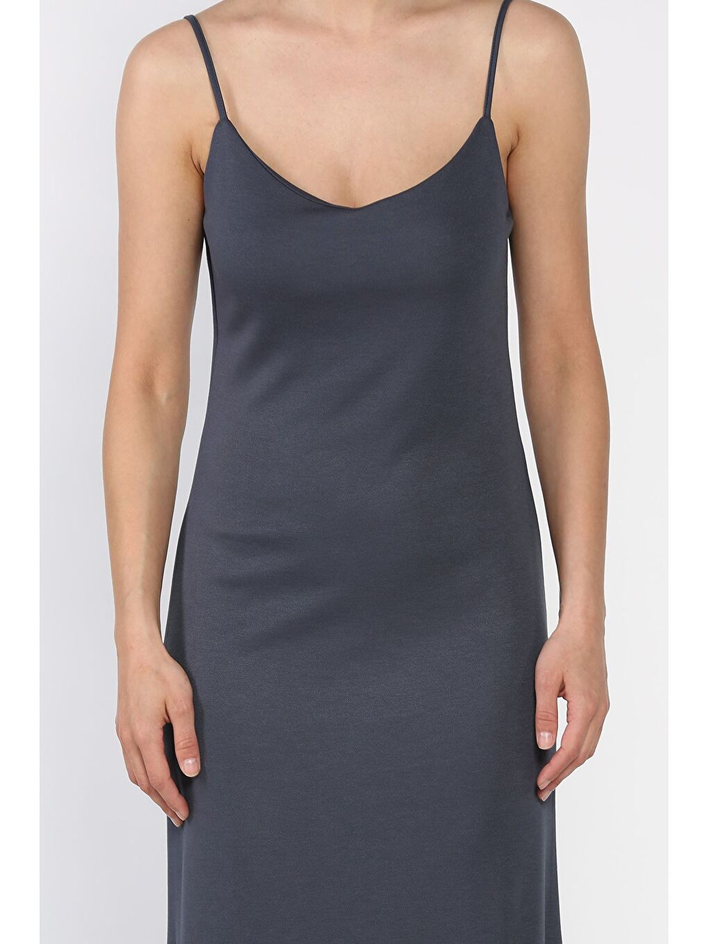 Gri Kadın İp Askılı Yırtmaç Detaylı Elbise-3