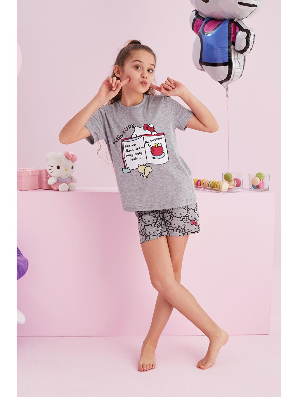 SİYAH İNCİ Yeşil Hello Kitty Lisanslı %100 Pamuk Gri Çok Renkli Bisklet Yaka Şort Pijama Takım - 1