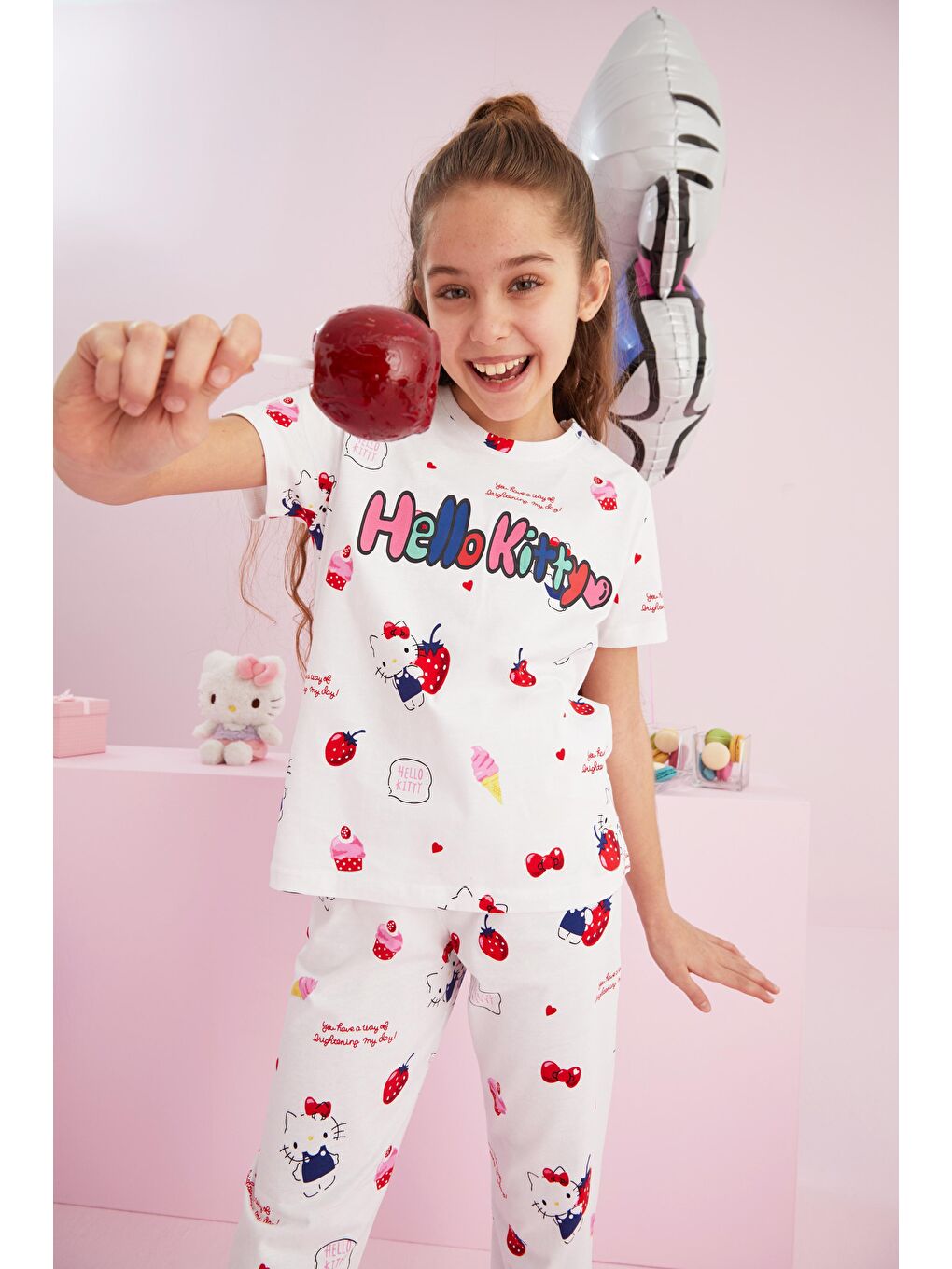 SİYAH İNCİ Beyaz Hello Kitty Lisanslı %100 Pamuk Beyaz Çok Renkli Bisklet Yaka Pijama Takım - 1