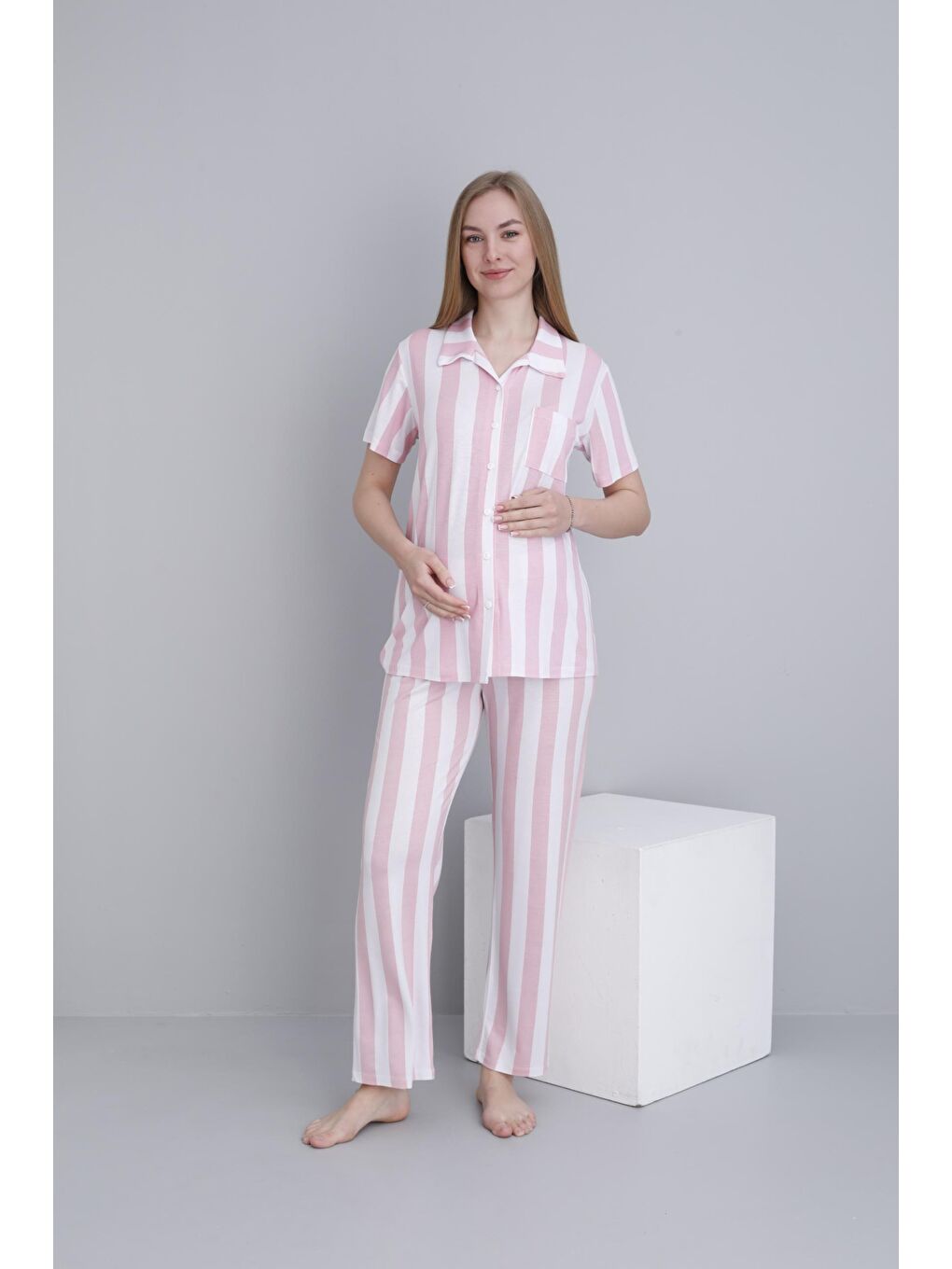 Pembe Önden Düğmeli Çizgili Kısa Kol Ayarlanabilir Bel Lastikli Hamile ve Lohusa Pijama Takımı-1