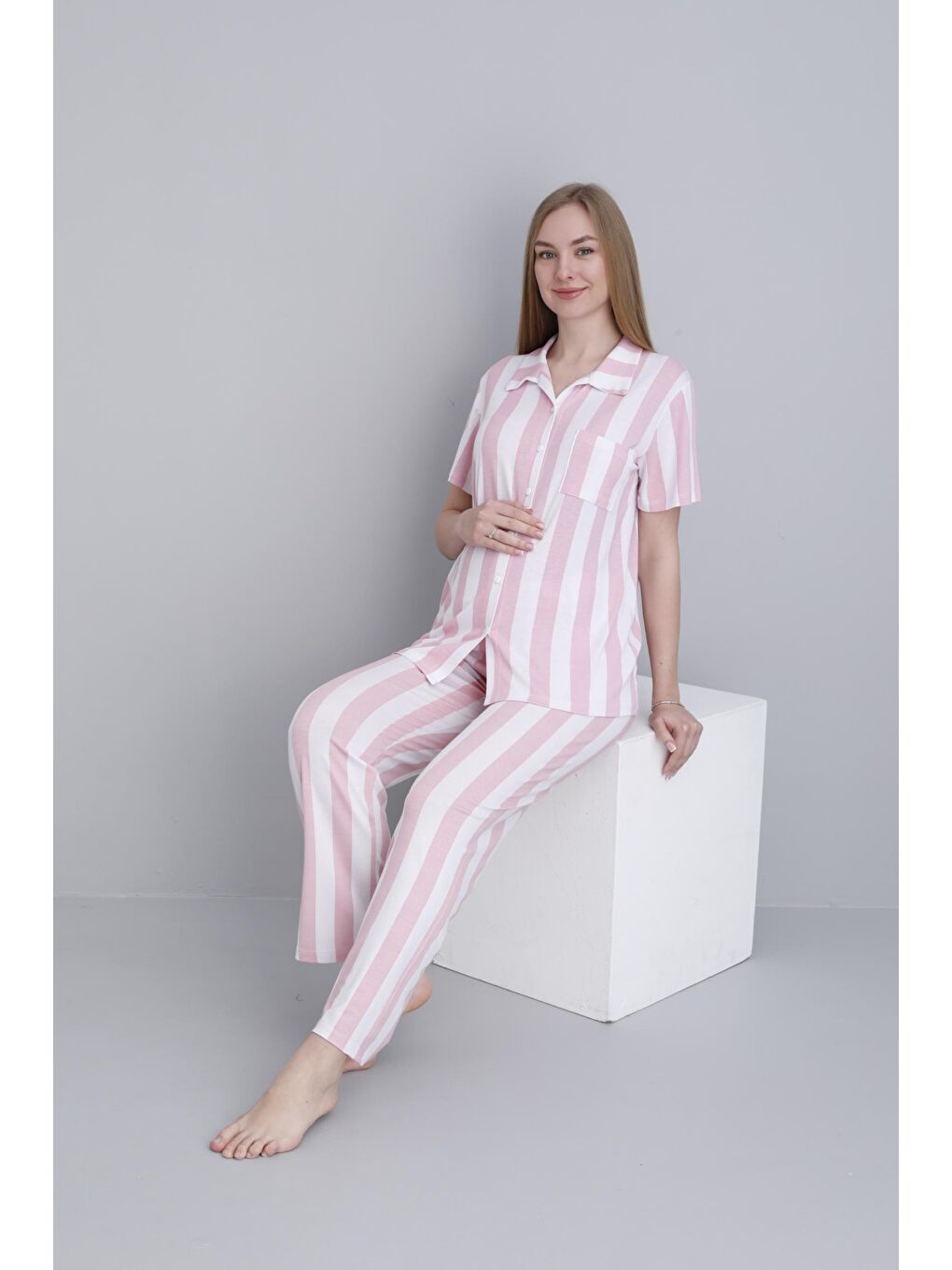 Pembe Önden Düğmeli Çizgili Kısa Kol Ayarlanabilir Bel Lastikli Hamile ve Lohusa Pijama Takımı-2