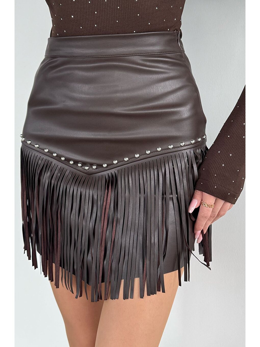 Kahverengi Kadın Püskül Detaylı Suni Deri Mini Etek-2