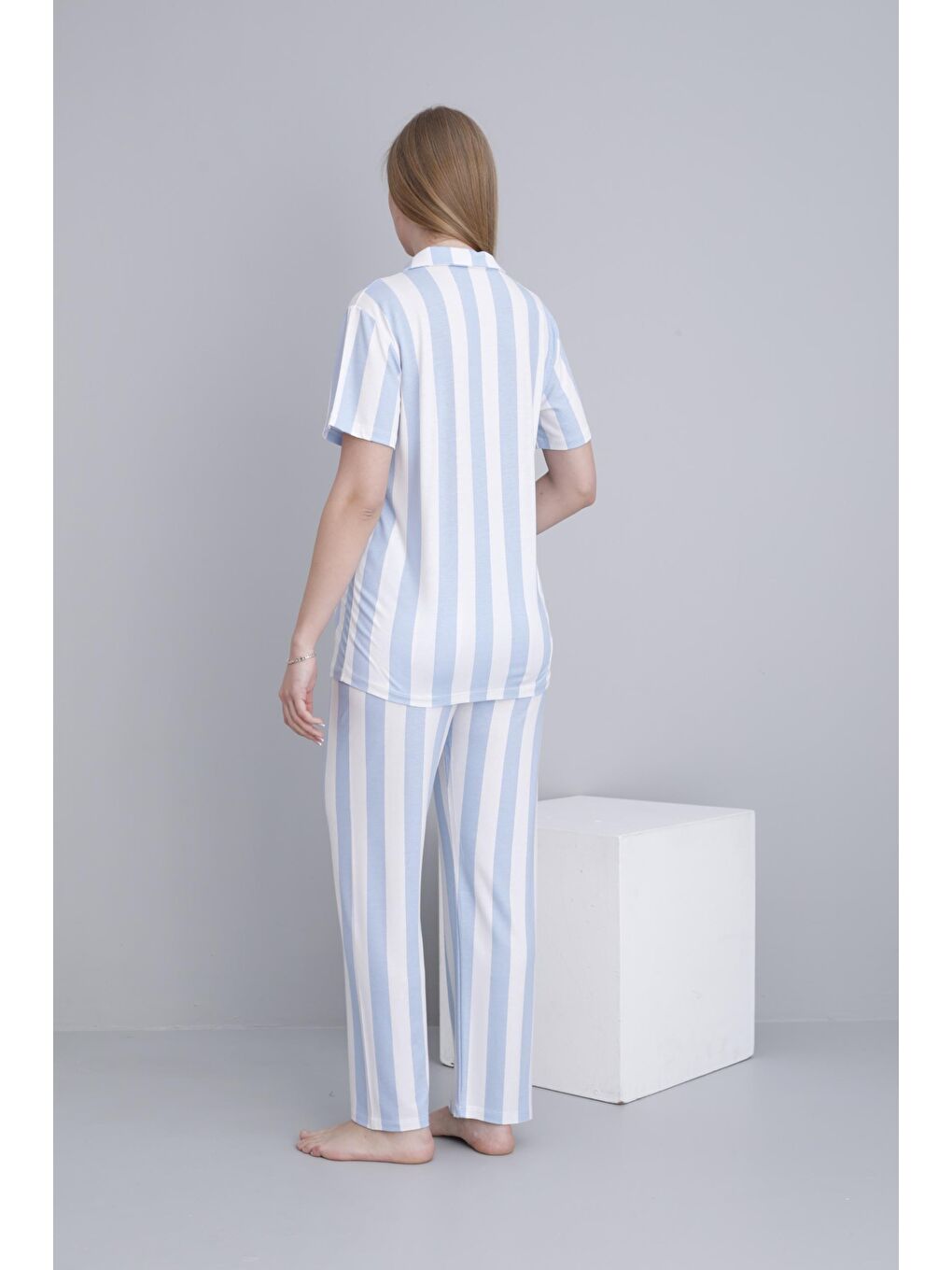 Mavi Önden Düğmeli Çizgili Kısa Kol Ayarlanabilir Bel Lastikli Hamile ve Lohusa Pijama Takımı-2