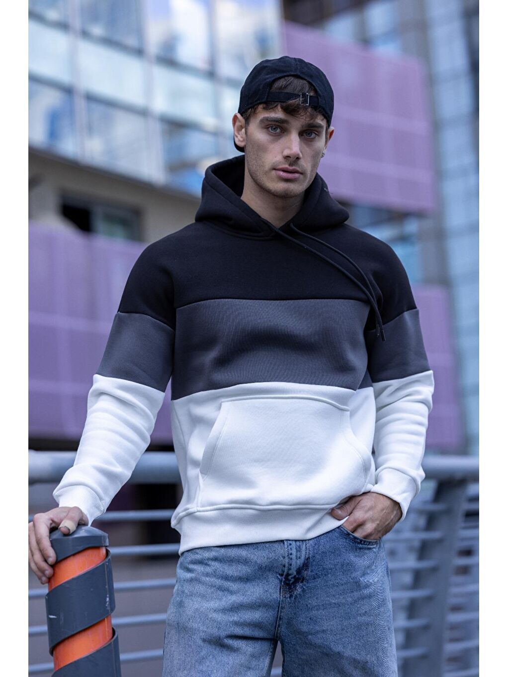 Siyah Luan Üç İplik Pamuklu Parçalı Kapüşonlu  Erkek Hoodie