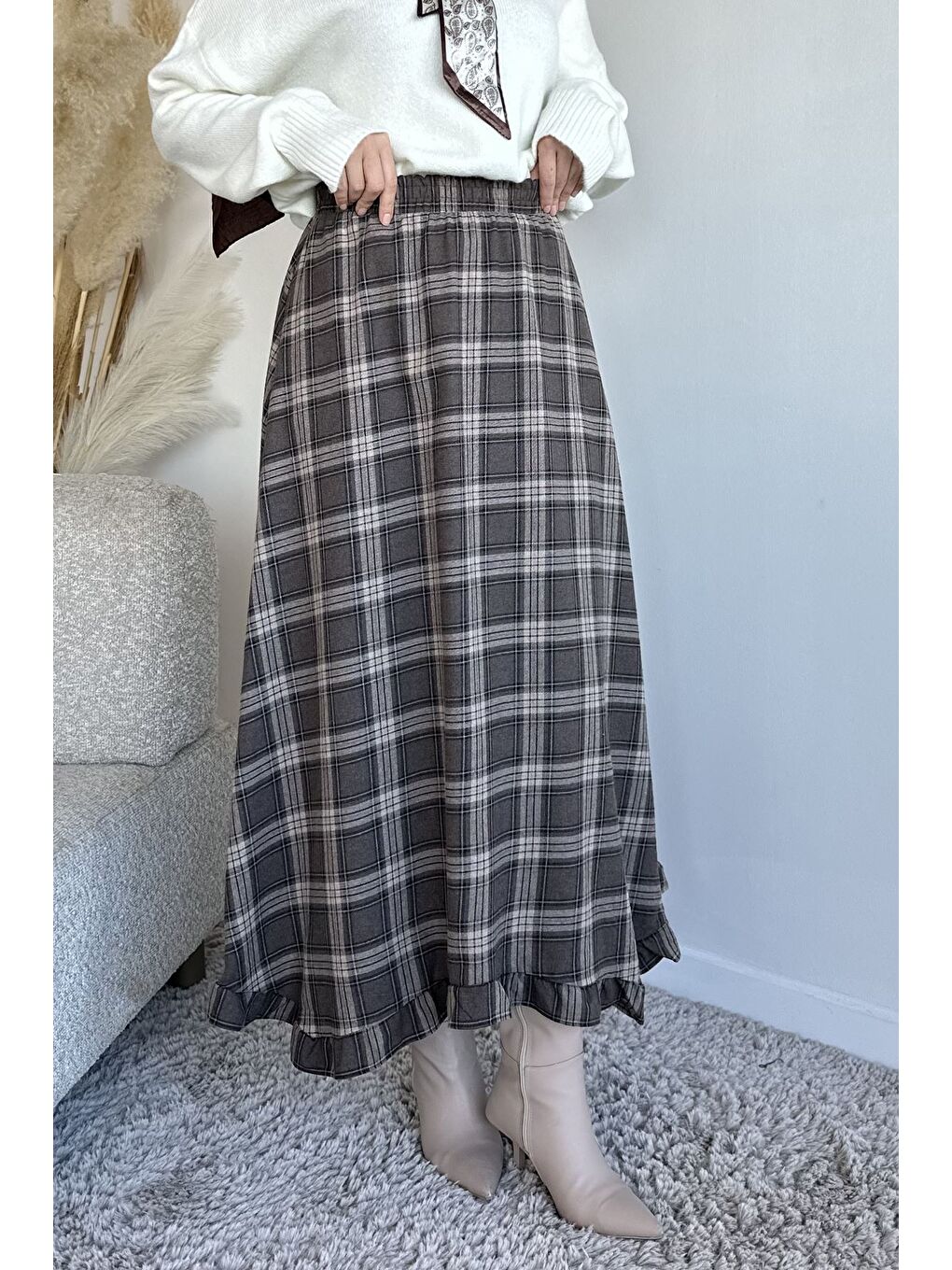 Bej Bel Lastikli Ekose Desenli Tesettür Etek-1