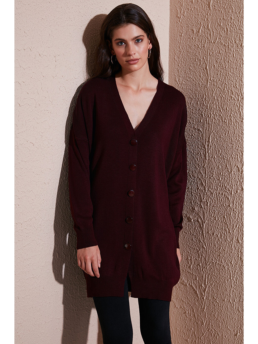 Bordo V Yaka Düğmeli Triko Kadın Hırka 4616031-1