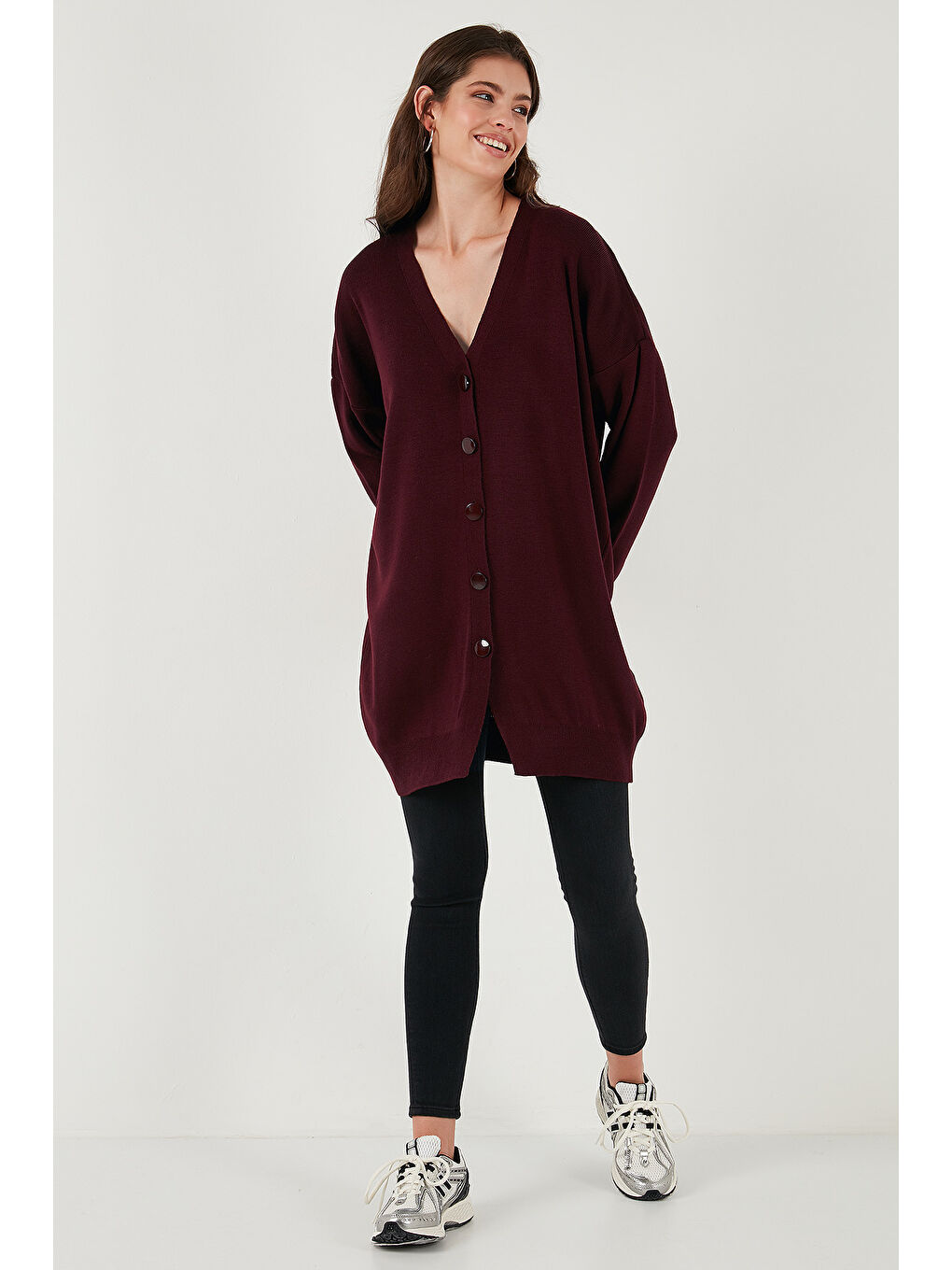 Bordo V Yaka Düğmeli Triko Kadın Hırka 4616031-2