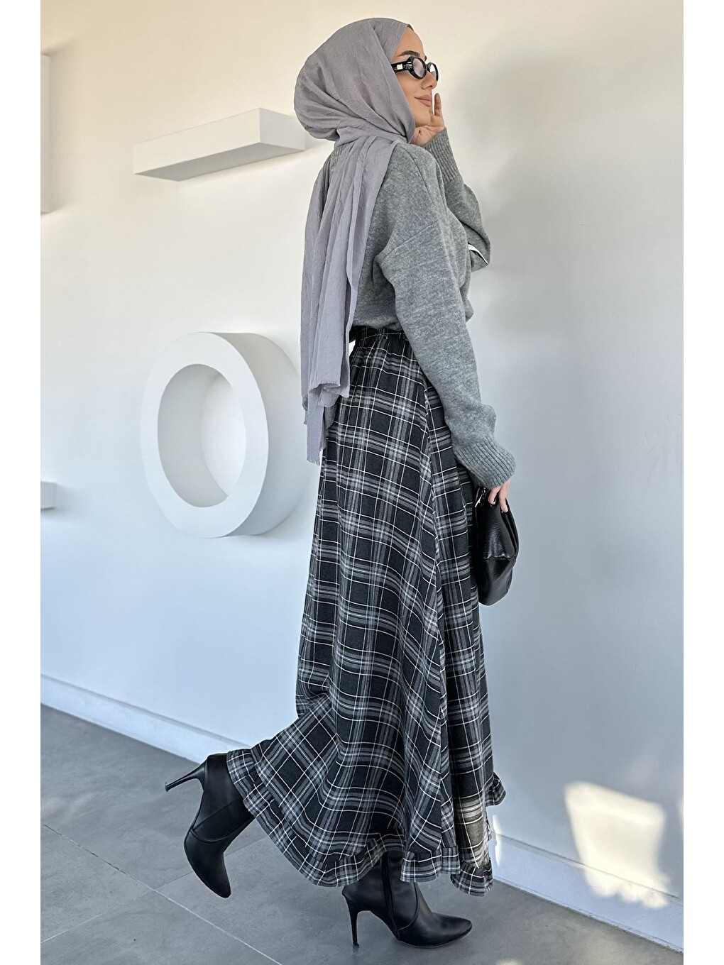 Gri Bel Lastikli Ekose Desenli Tesettür Etek-4