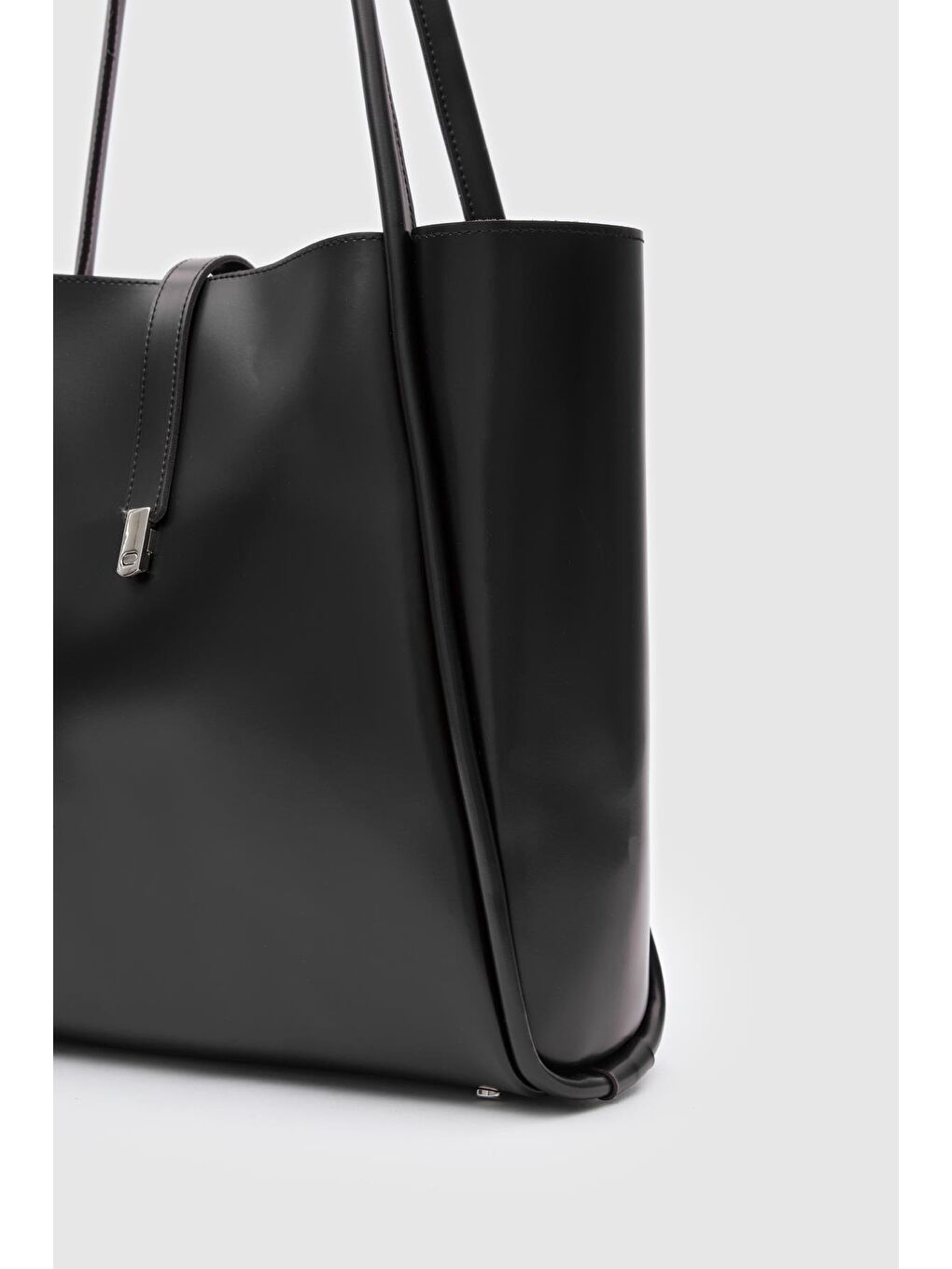 Chester Kilitli Omuz Çantası Siyah-2