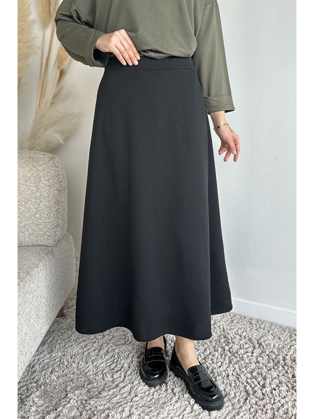 Siyah Bel Lastikti Kiloş Tesettür Etek-1