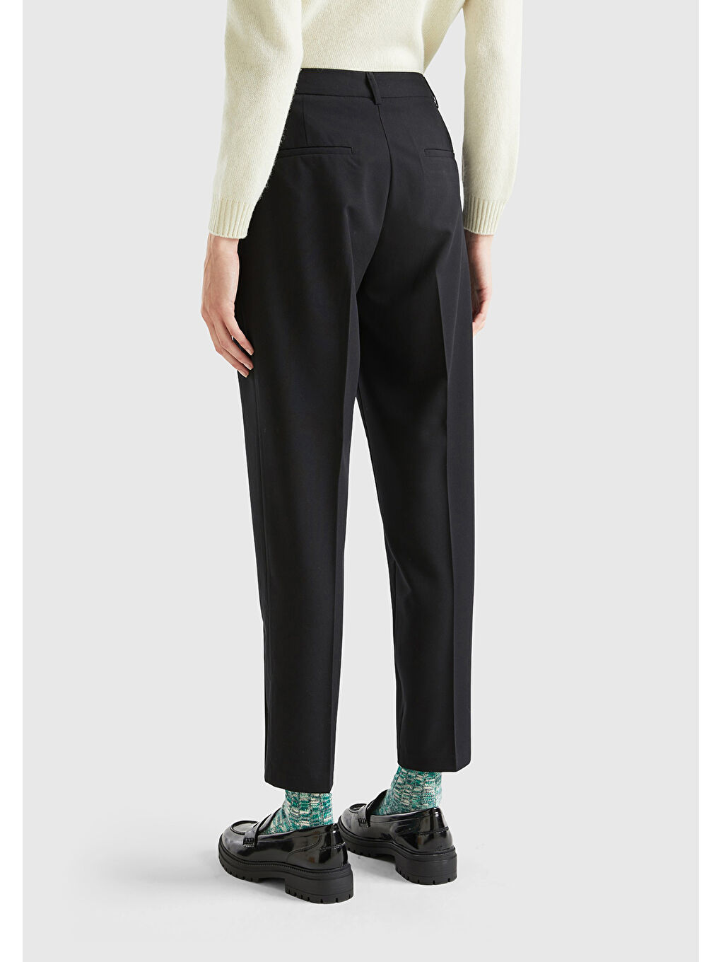 Kadın Siyah Viskoz Karışımlı Regular Fit Pantolon-2