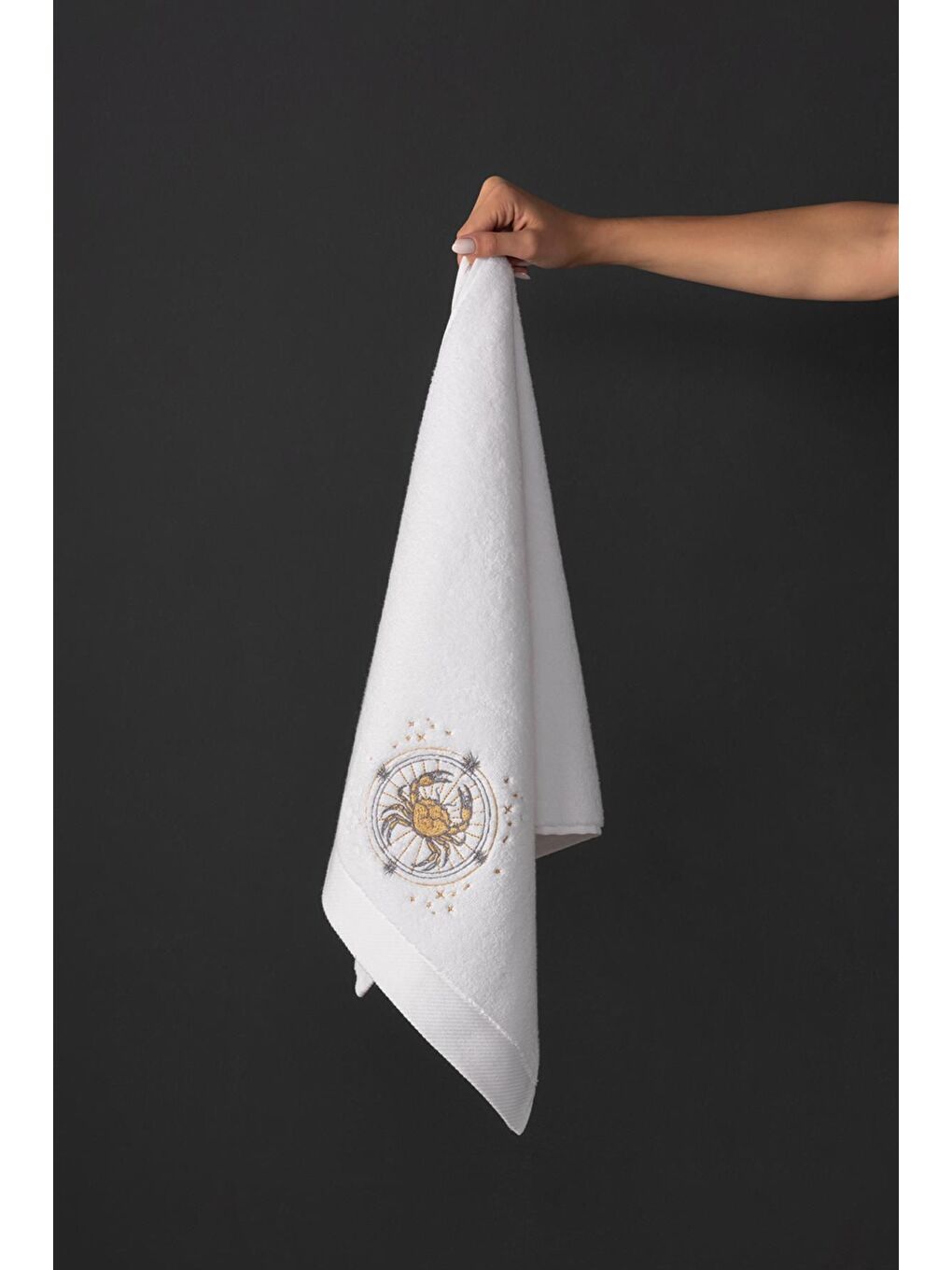 Beyaz %100 Microcotton Üst Kalite Havlu Seti Burç Nakışlı-1