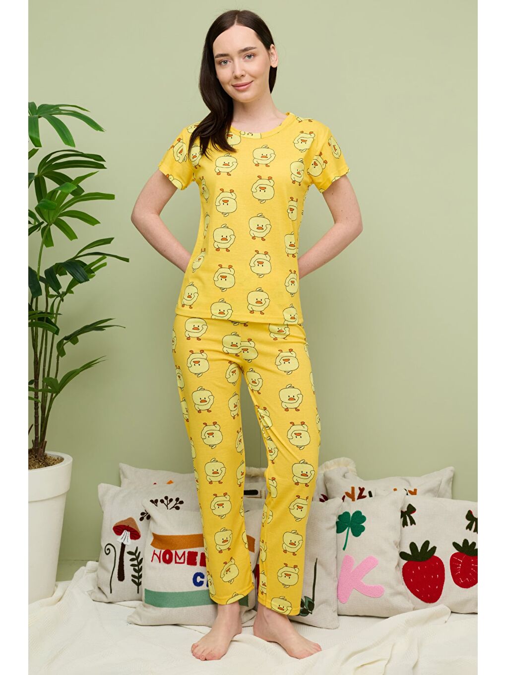 Sarı Kalp Desenli Bisiklet Yaka Kısa Kollu Pijama Takımı