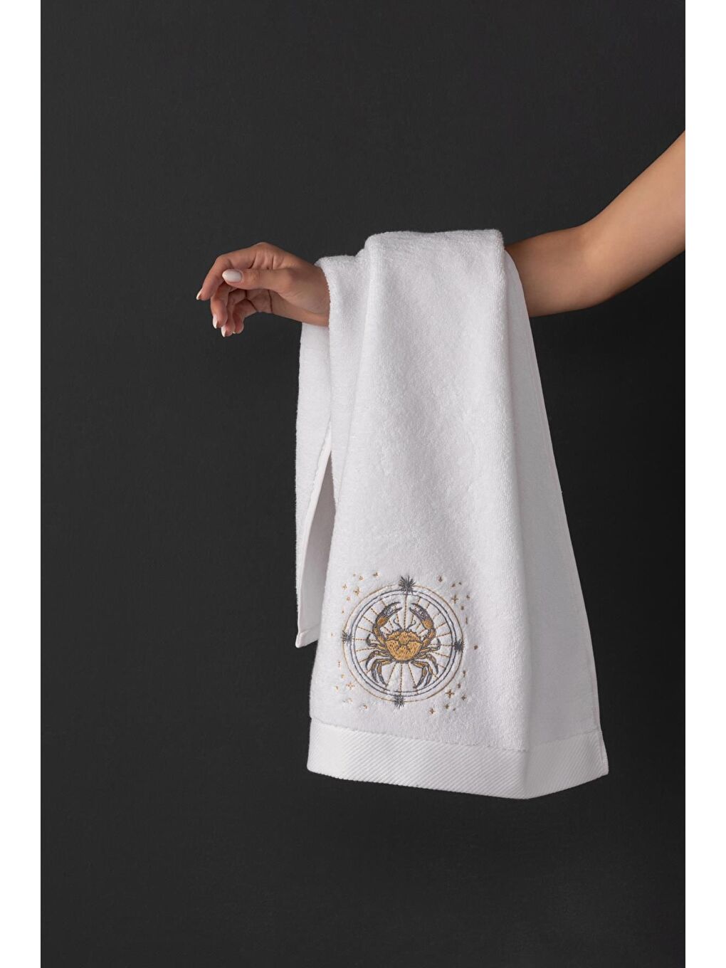 Beyaz %100 Microcotton Üst Kalite Havlu Seti Burç Nakışlı-2