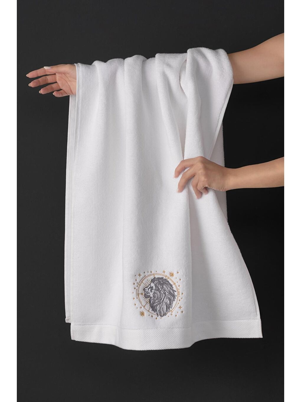 Beyaz %100 Microcotton Üst Kalite Havlu Seti Burç Nakışlı-5