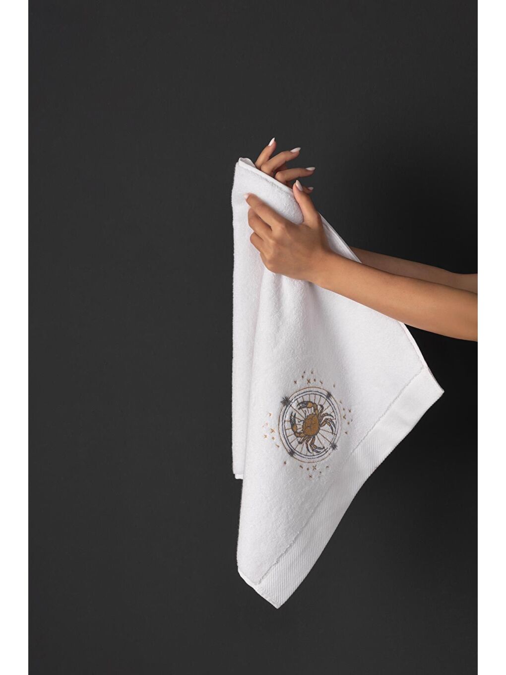 Beyaz %100 Microcotton Üst Kalite Havlu Seti Burç Nakışlı-4