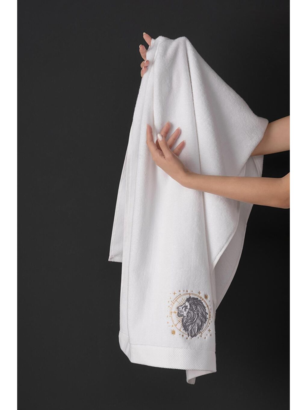 Beyaz %100 Microcotton Üst Kalite Havlu Seti Burç Nakışlı-6