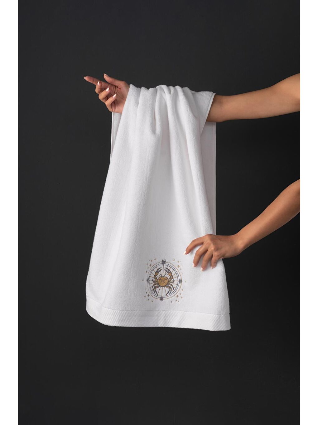 Beyaz %100 Microcotton Üst Kalite Havlu Seti Burç Nakışlı-5