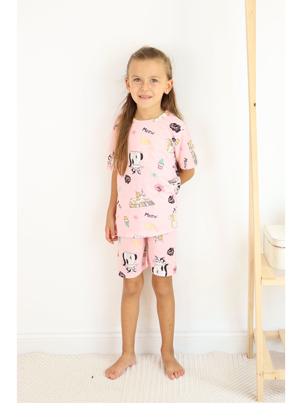 Beyaz Kız Çocuk Pamuklu Penye Kumaş Şortlu Pijama Takımı-2