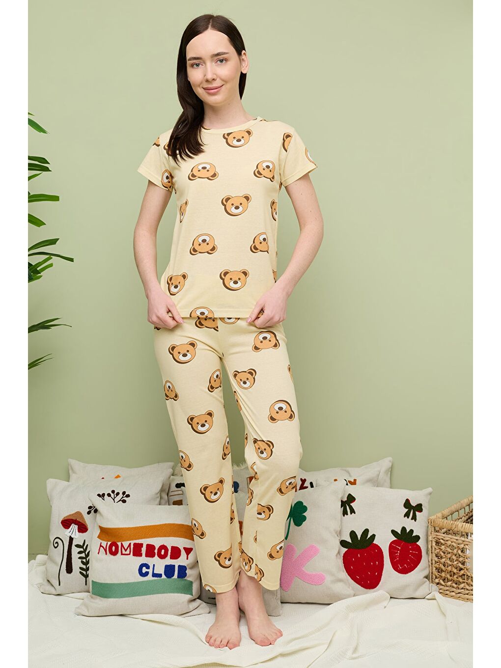 Bej Kalp Desenli Bisiklet Yaka Kısa Kollu Pijama Takımı-4