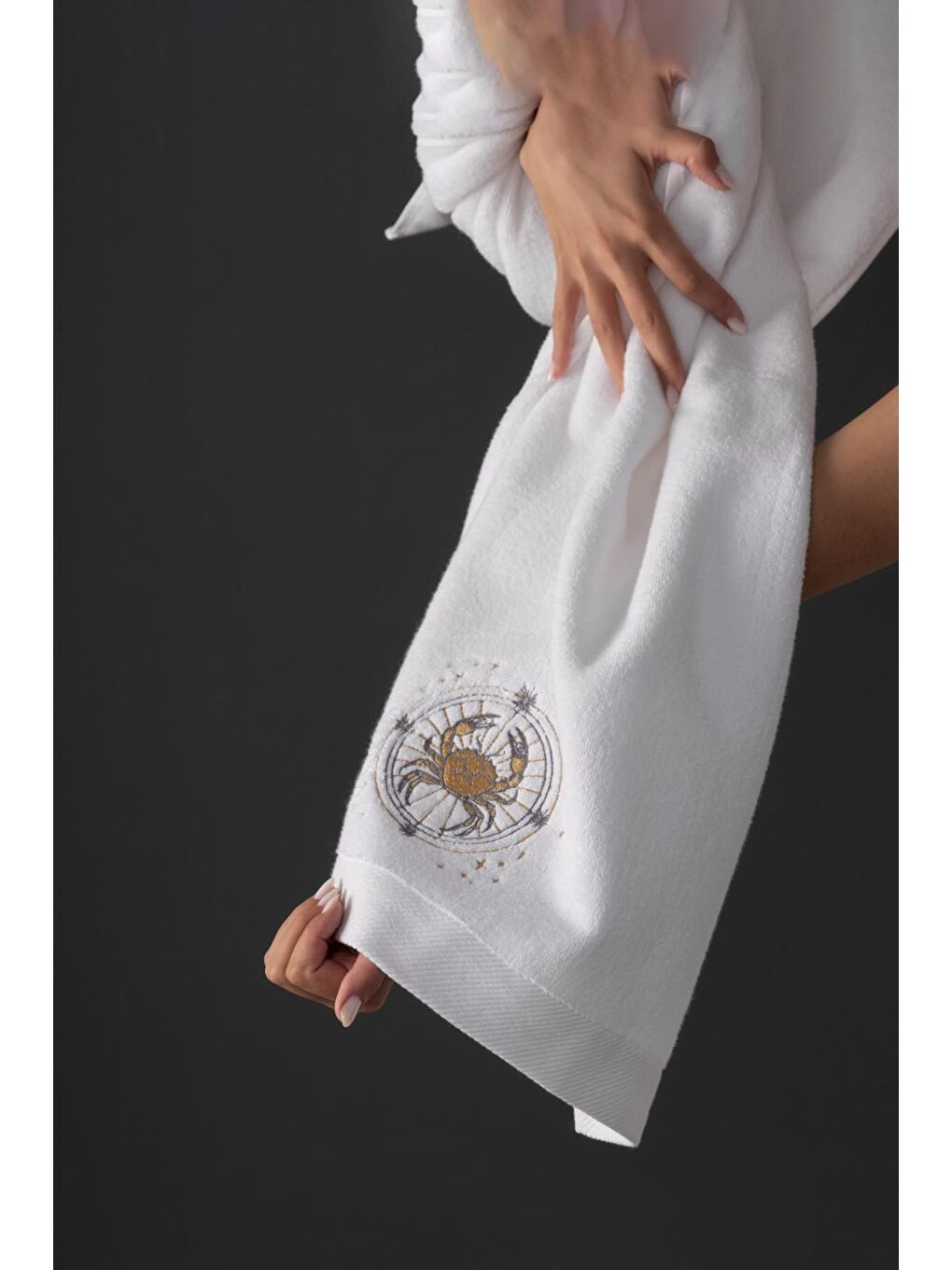 Beyaz %100 Microcotton Üst Kalite Havlu Seti Burç Nakışlı-6