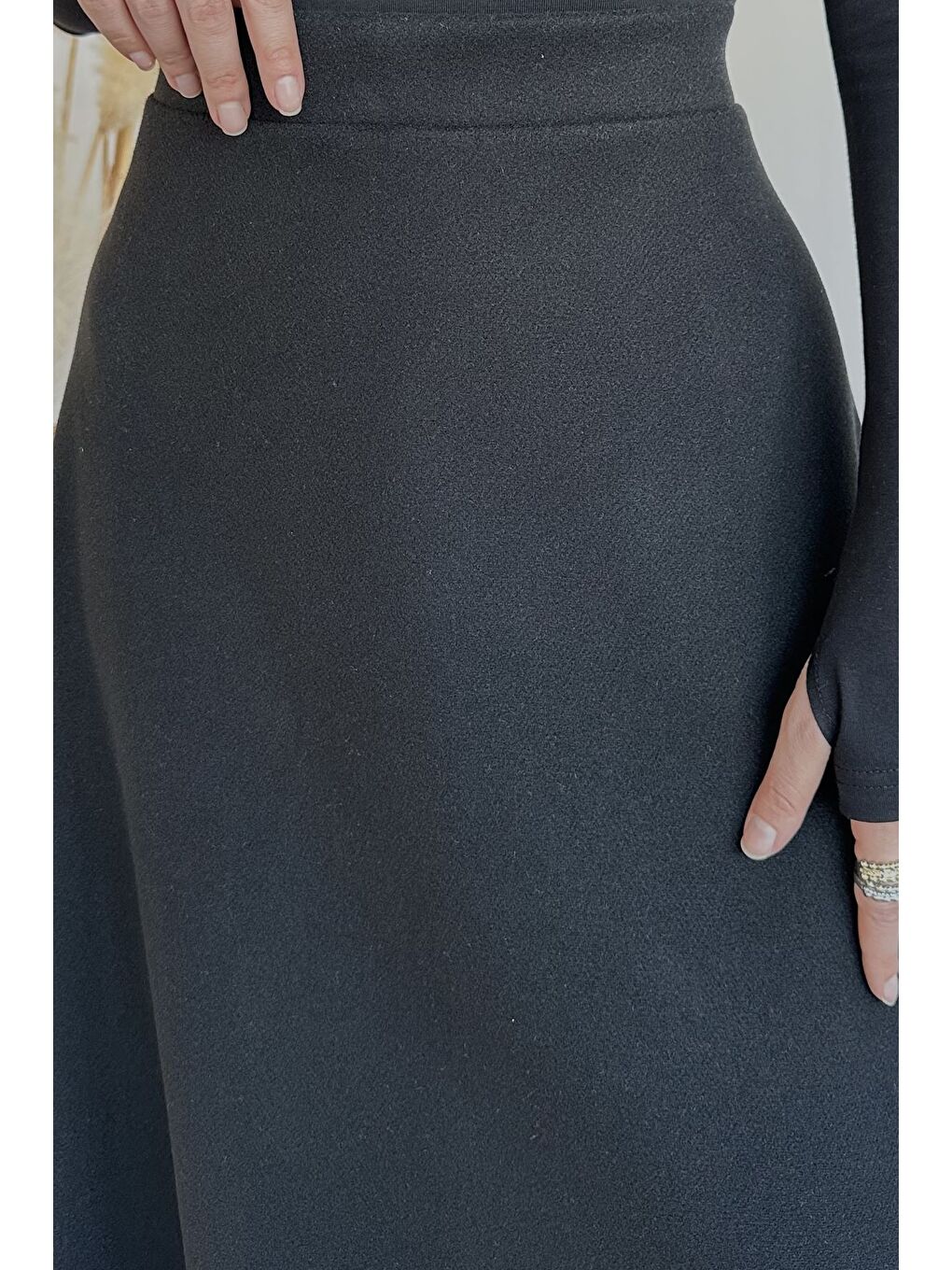 Siyah Bel Lastikli Kaşe Tesettür Etek-6