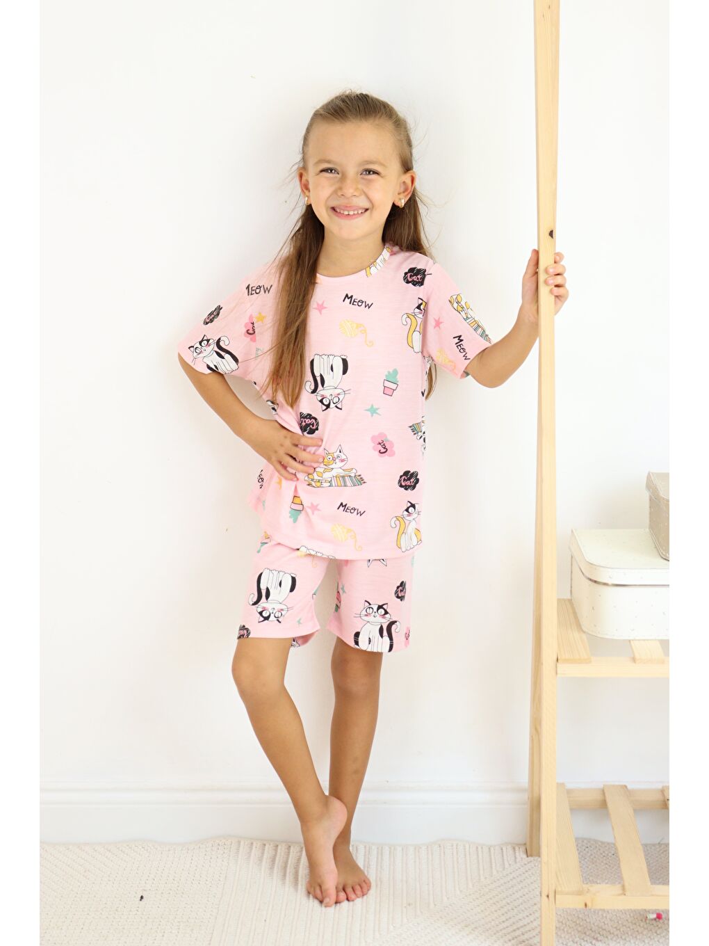 Beyaz Kız Çocuk Pamuklu Penye Kumaş Şortlu Pijama Takımı-5