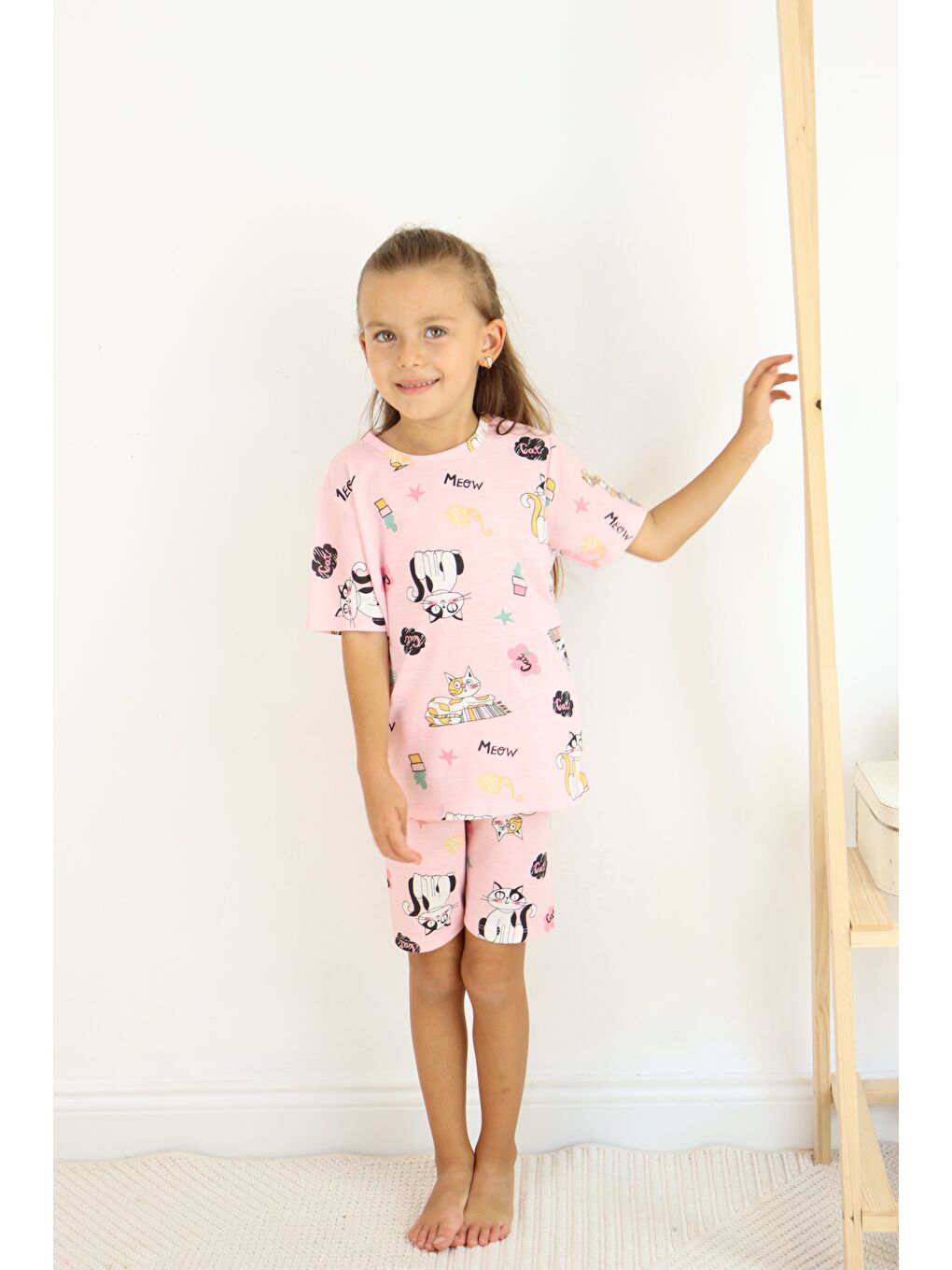 Beyaz Kız Çocuk Pamuklu Penye Kumaş Şortlu Pijama Takımı-6