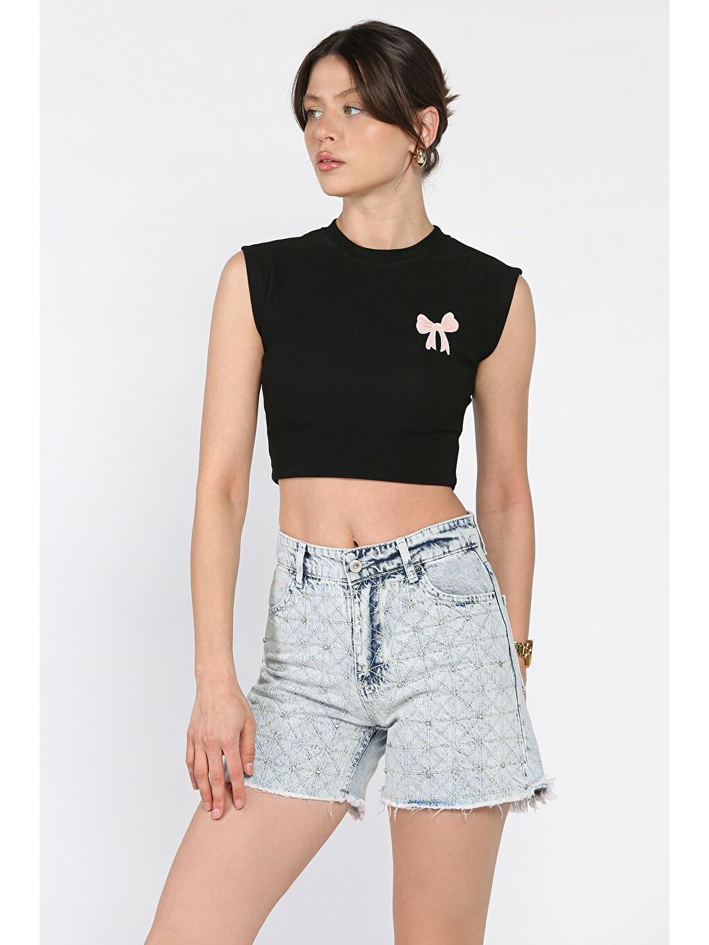 Mavi Kadın Taşlı Paça Püsküllü Jean Jean Şort