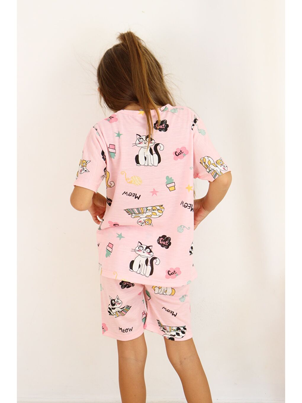 Beyaz Kız Çocuk Pamuklu Penye Kumaş Şortlu Pijama Takımı-7