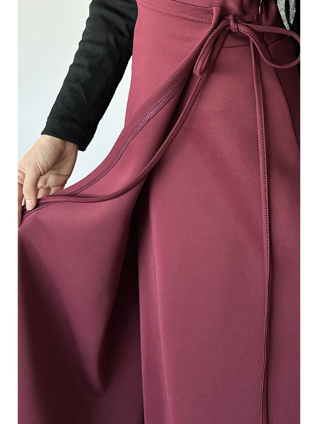 Bordo Bel Bağlama Detaylı Kiloş Scuba Tesettür Etek-6