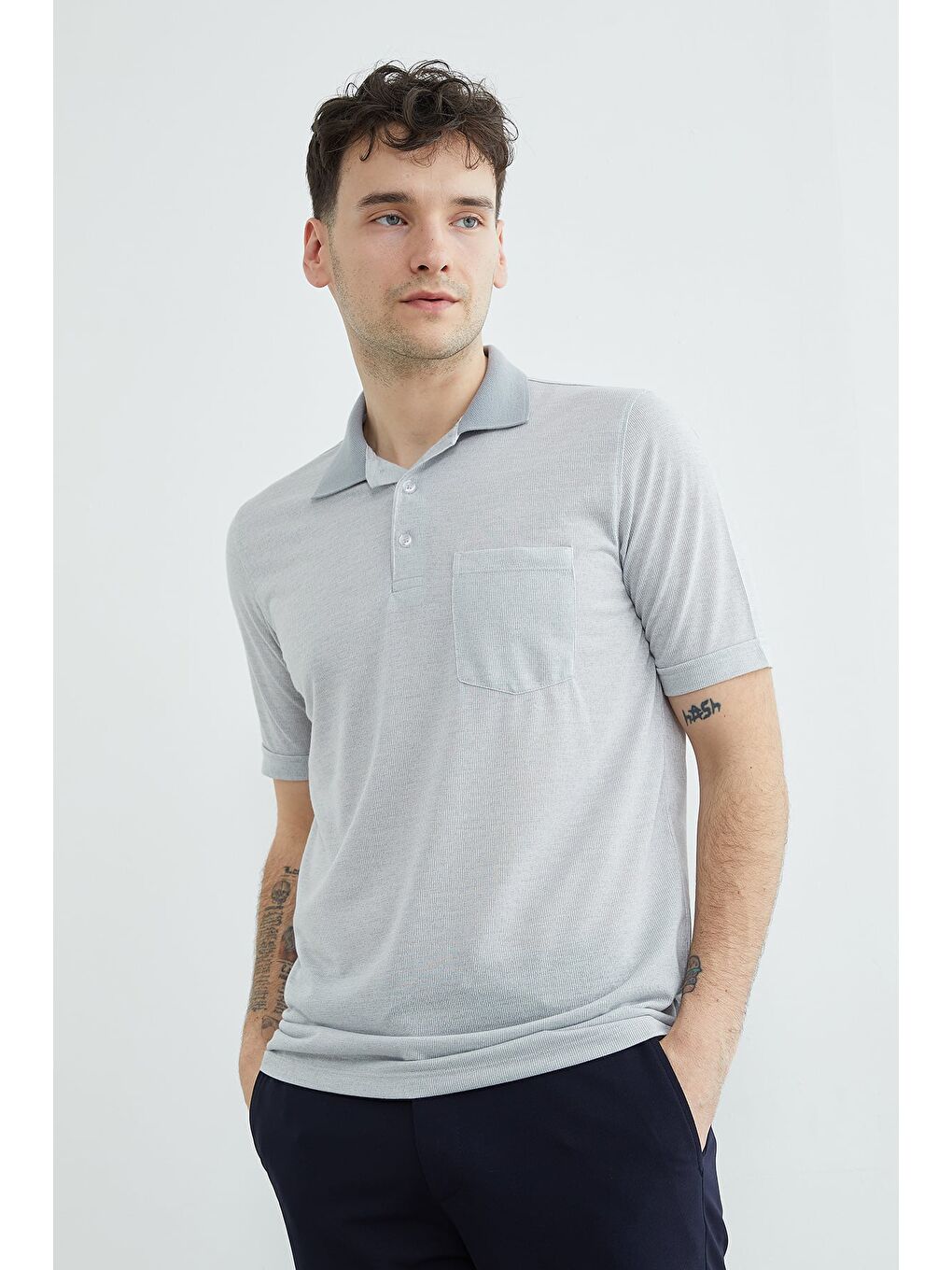 Gri Desenli Düğmeli Polo Yaka Tek Cepli Tişört-4