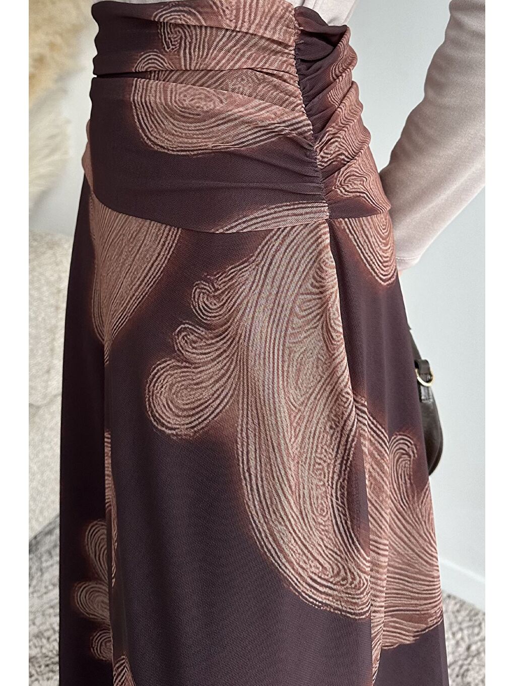 Kahverengi Bel Büzgü Detaylı Desenli Tesettür Kiloş Etek-7