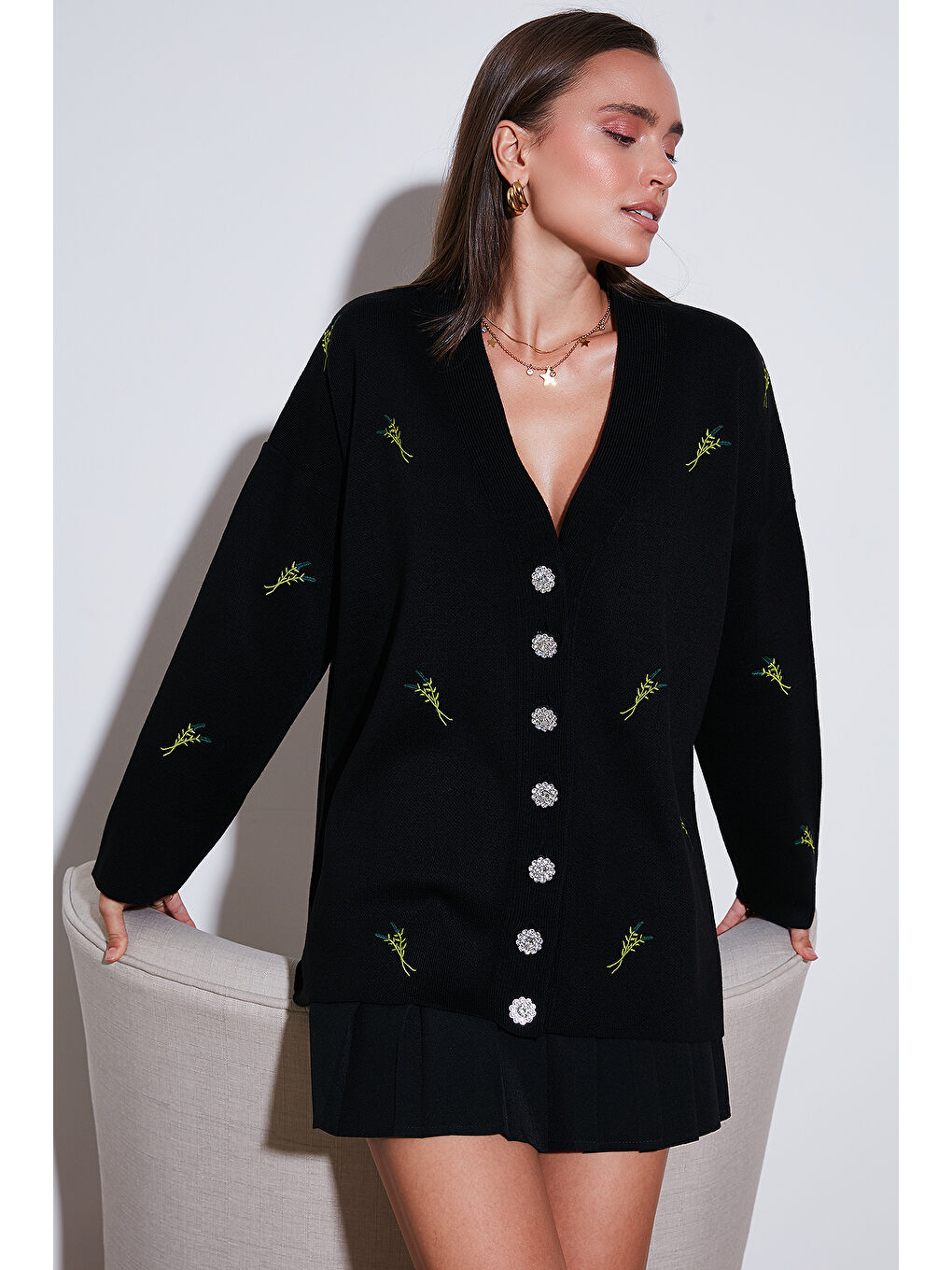 Siyah Oversize Fit Desenli V Yaka Triko Kadın Hırka 4616193-1