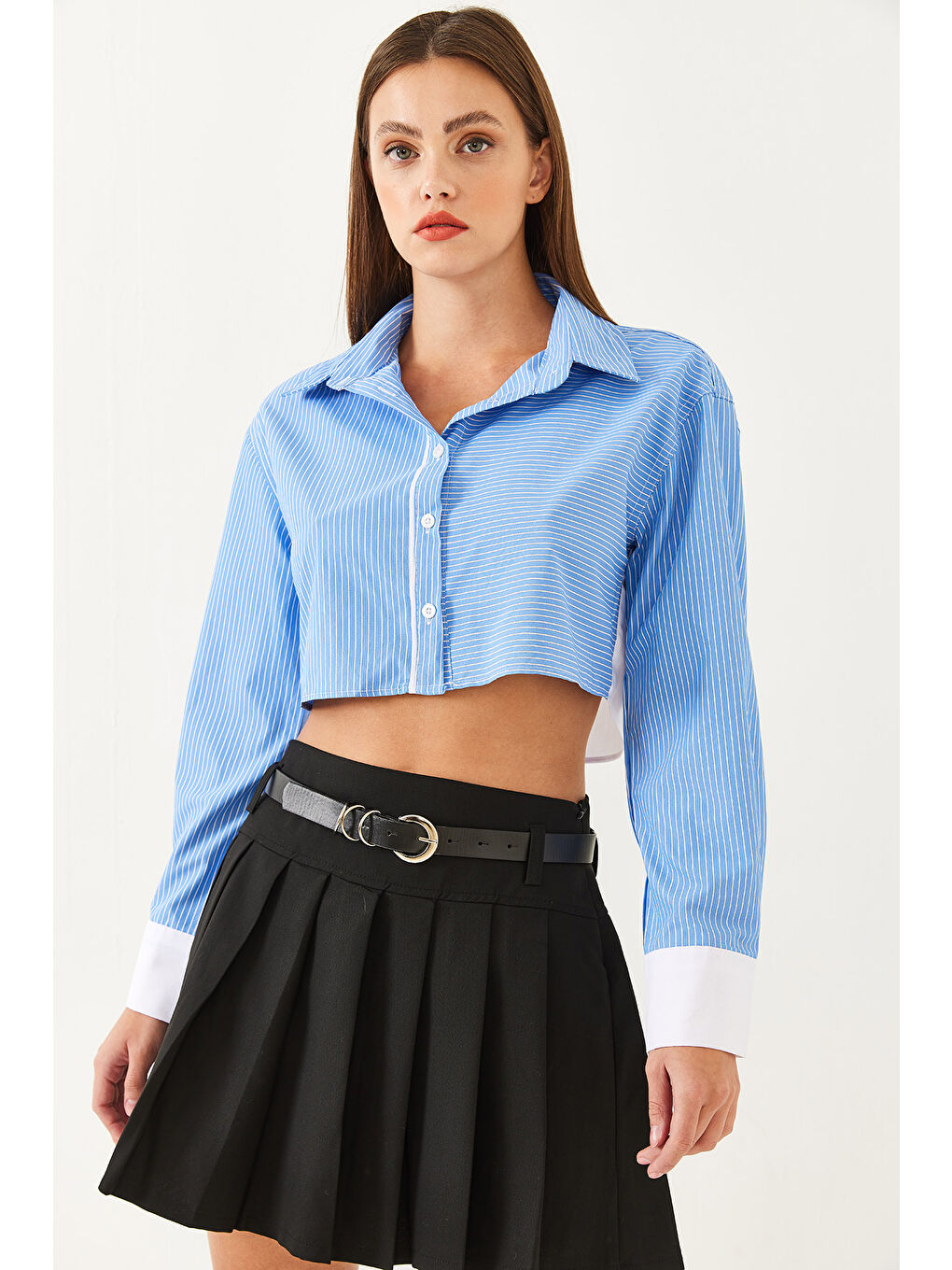 Mavi Kadın Asimetrik Çizgili Manşet Detaylı Crop Gömlek-6