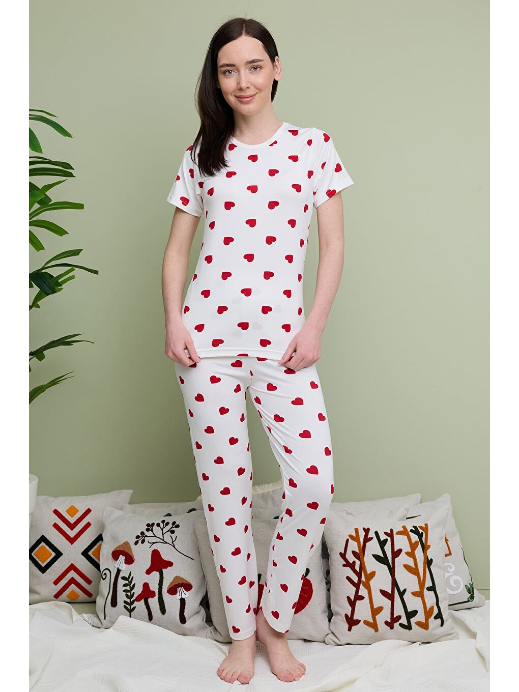 Ekru Büyük Kalpli Desenli Bisiklet Yaka Kısa Kollu Pijama Takımı-2