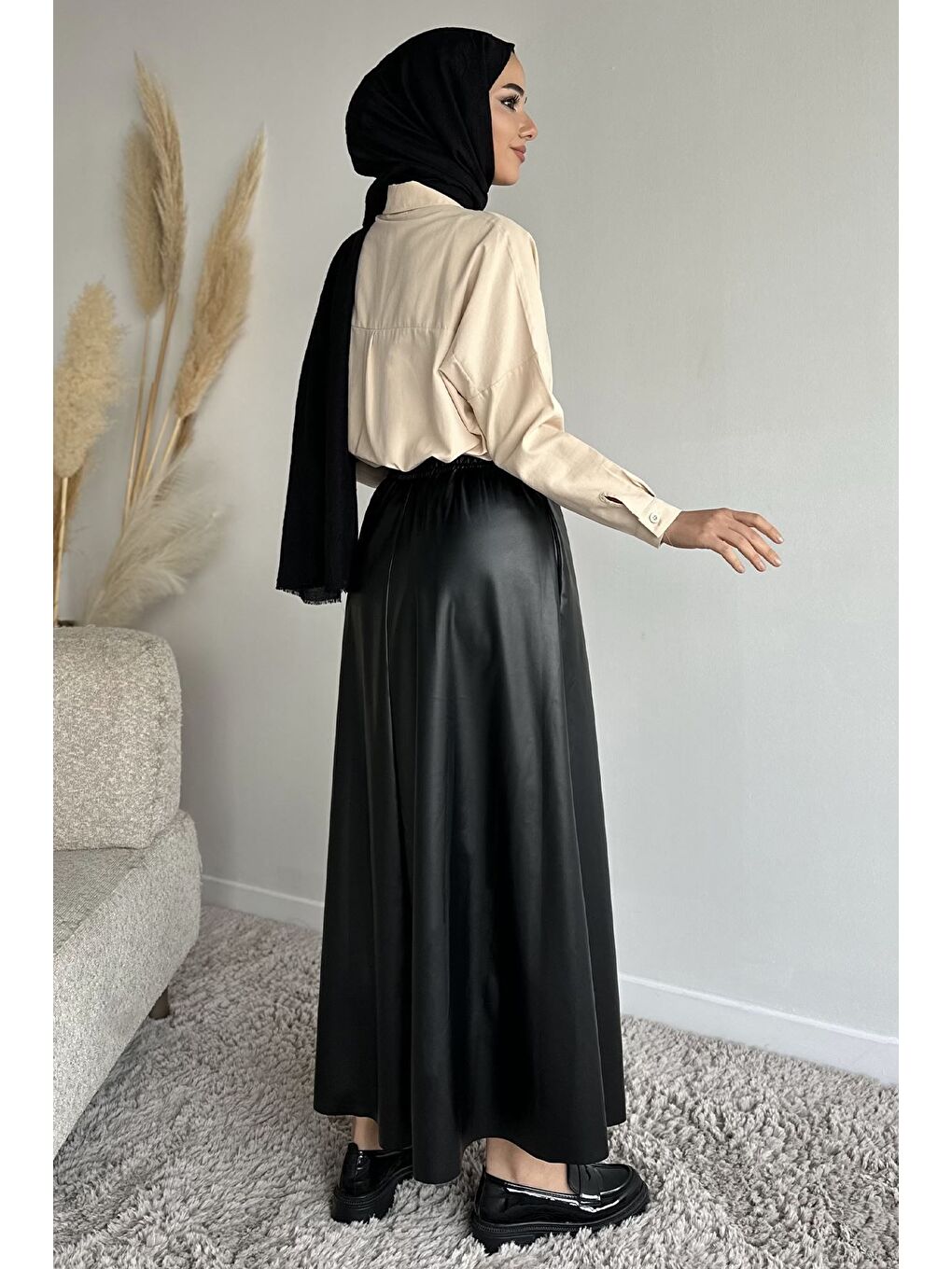 Siyah Bel Lastikli Cepli Deri Tesettür Etek-5
