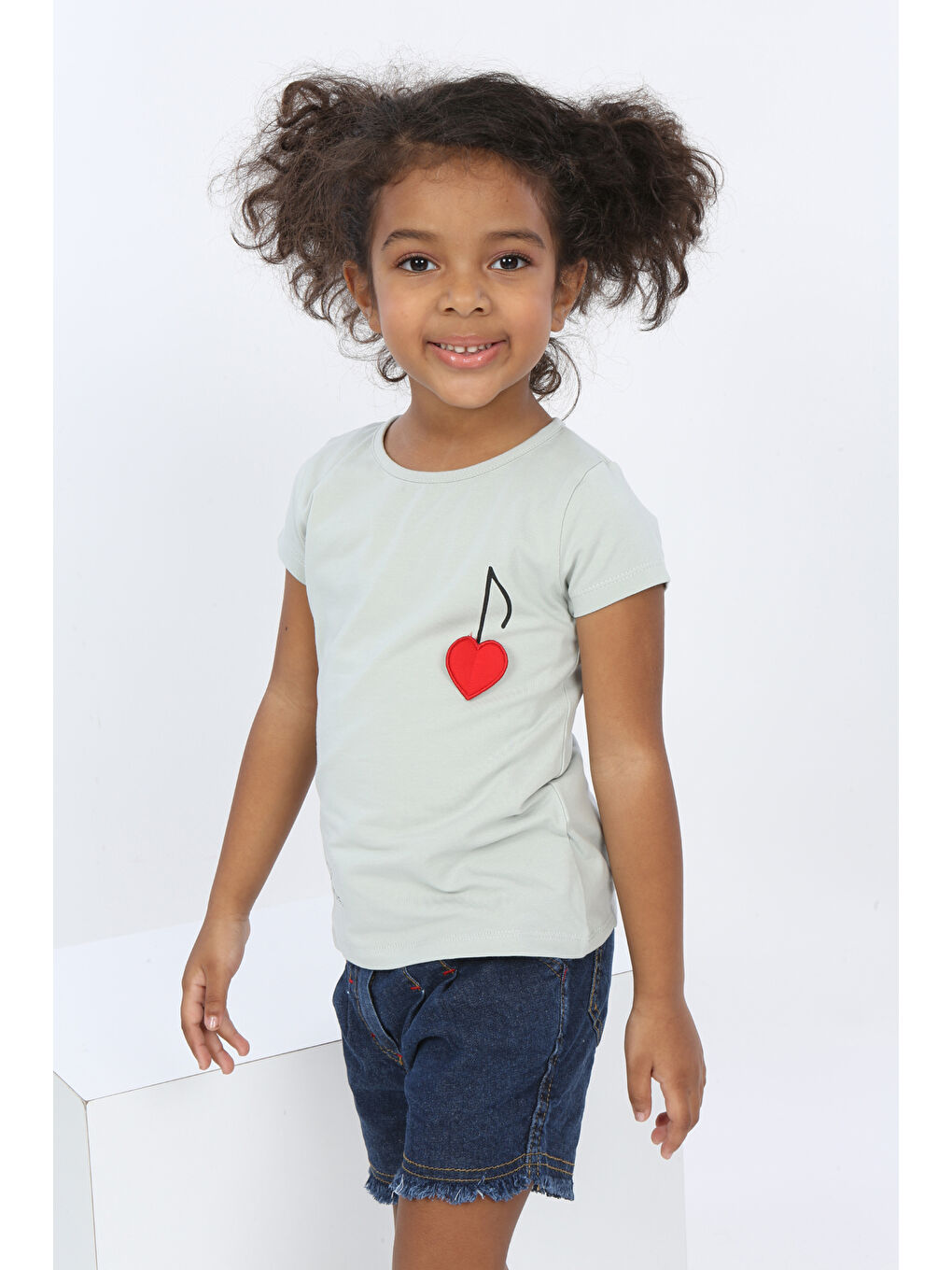 Gri Kız Bebek Göğsü Nota Nakışlı Yazı Baskılı Tişört-2