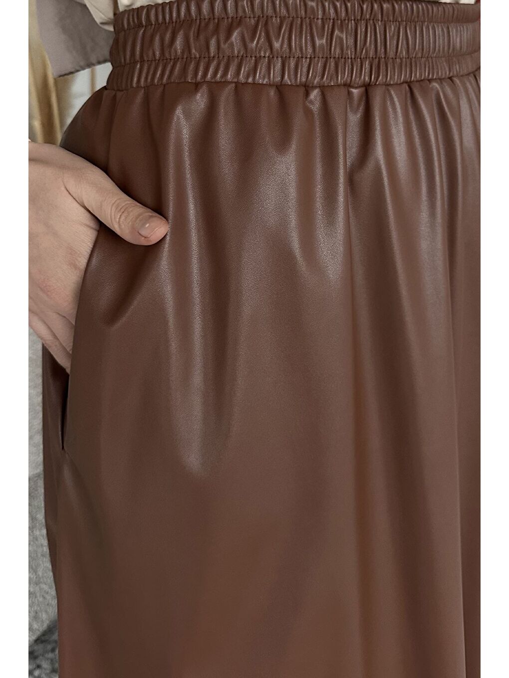 Kahverengi Bel Lastikli Cepli Deri Tesettür Etek-7
