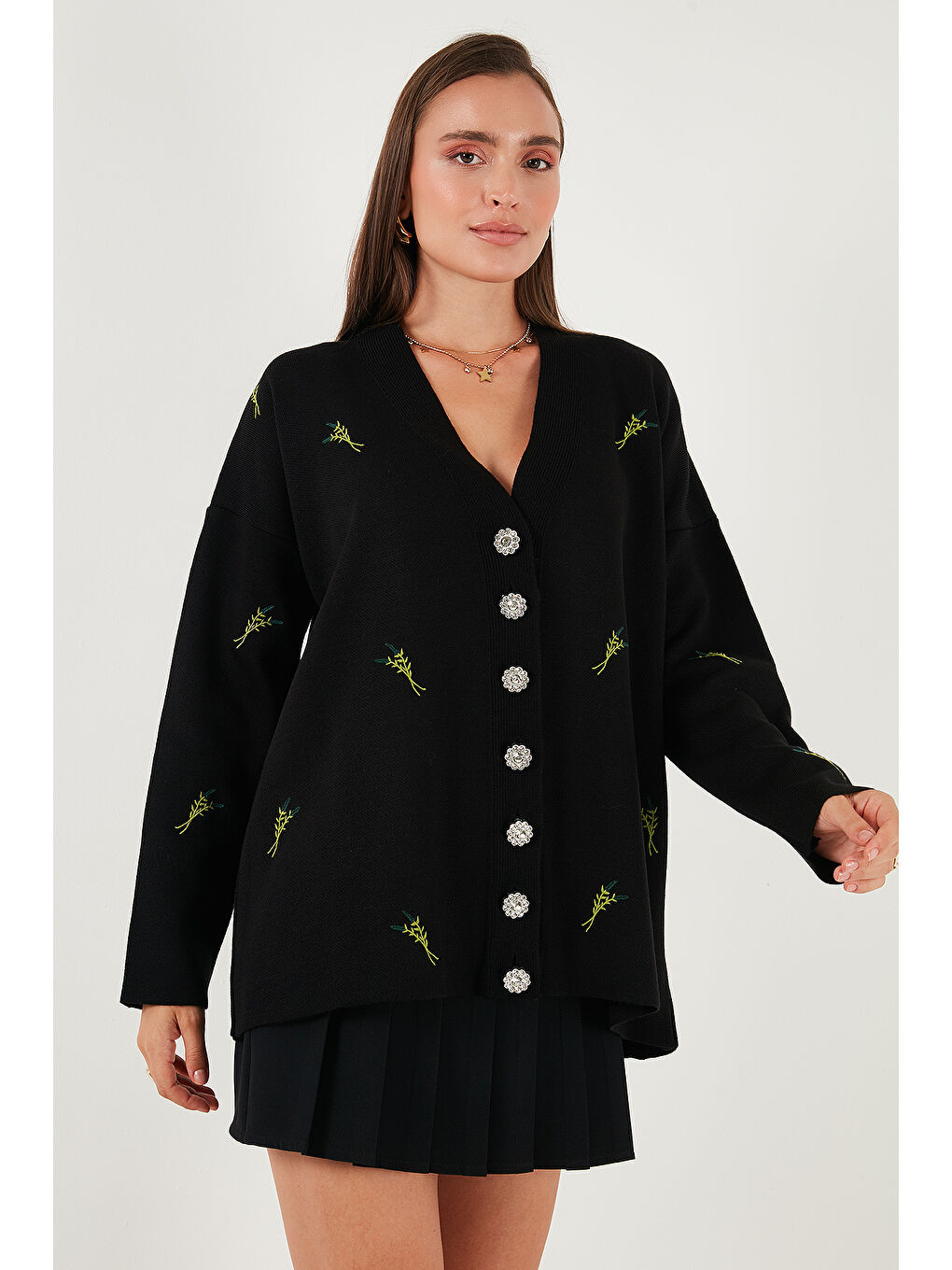 Siyah Oversize Fit Desenli V Yaka Triko Kadın Hırka 4616193-4