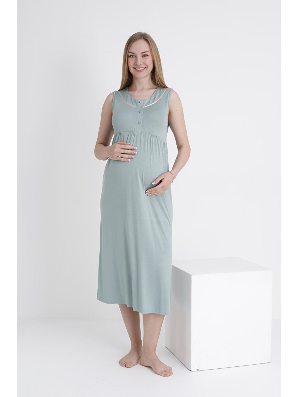 Yeşil Sabahlıklı Emzirmeye Uygun Şerit Detaylı Hamile ve Lohusa Sıfır Kol Gecelik Takımı-2