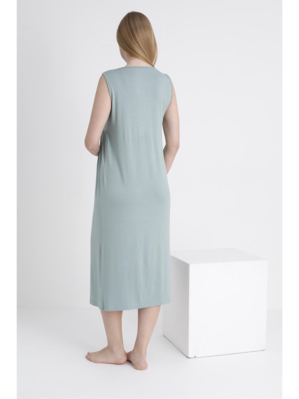 Yeşil Sabahlıklı Emzirmeye Uygun Şerit Detaylı Hamile ve Lohusa Sıfır Kol Gecelik Takımı-4