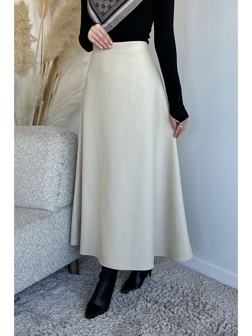 Bej Bel Lastikli Kaşe Tesettür Etek