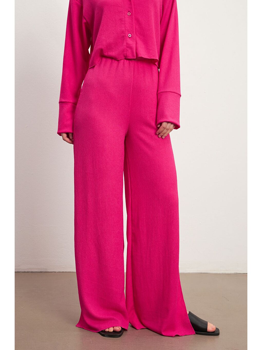 Kadın Fuşya Yırtmaç Detaylı Krinkıl Pantolon