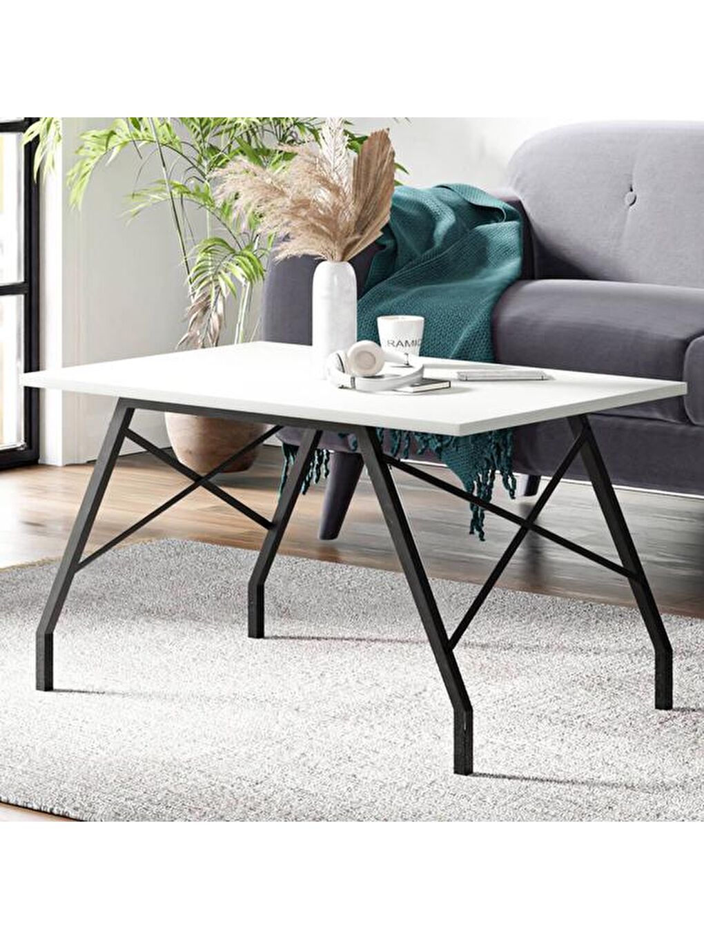 Metal Ayaklı Orta Sehpa - Beyaz - 46x44x90 cm