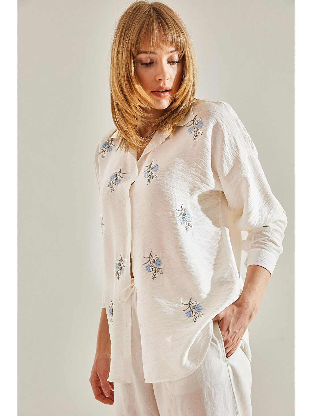 Ekru Kadın Nakış Taş İşlemeli Keten Ayrobin Oversize Gömlek-7