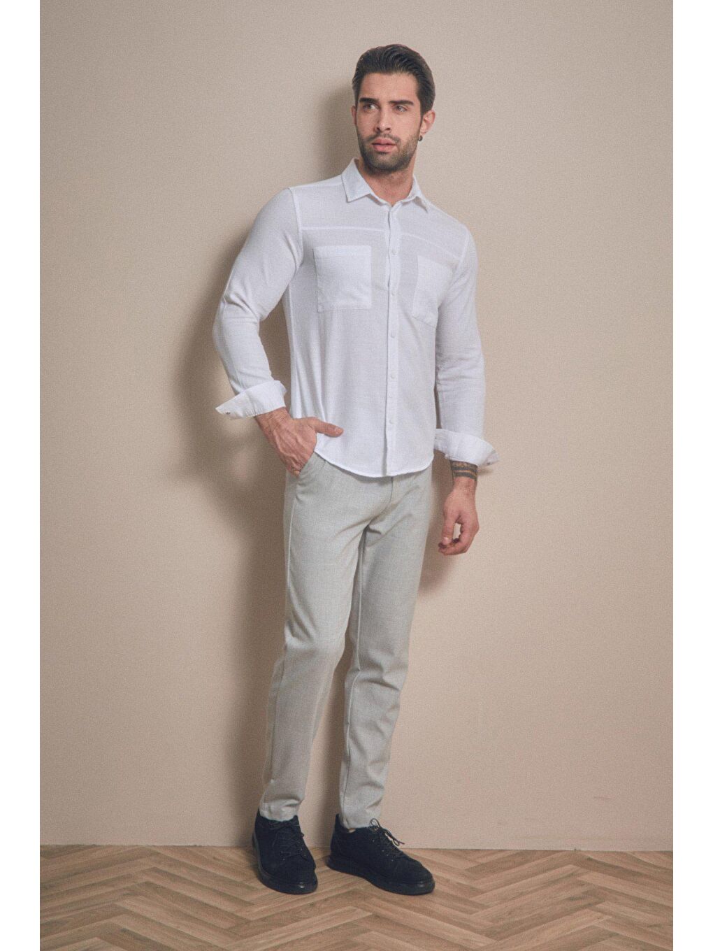 Beyaz Çıtçıtlı Cepli Gömlek-3