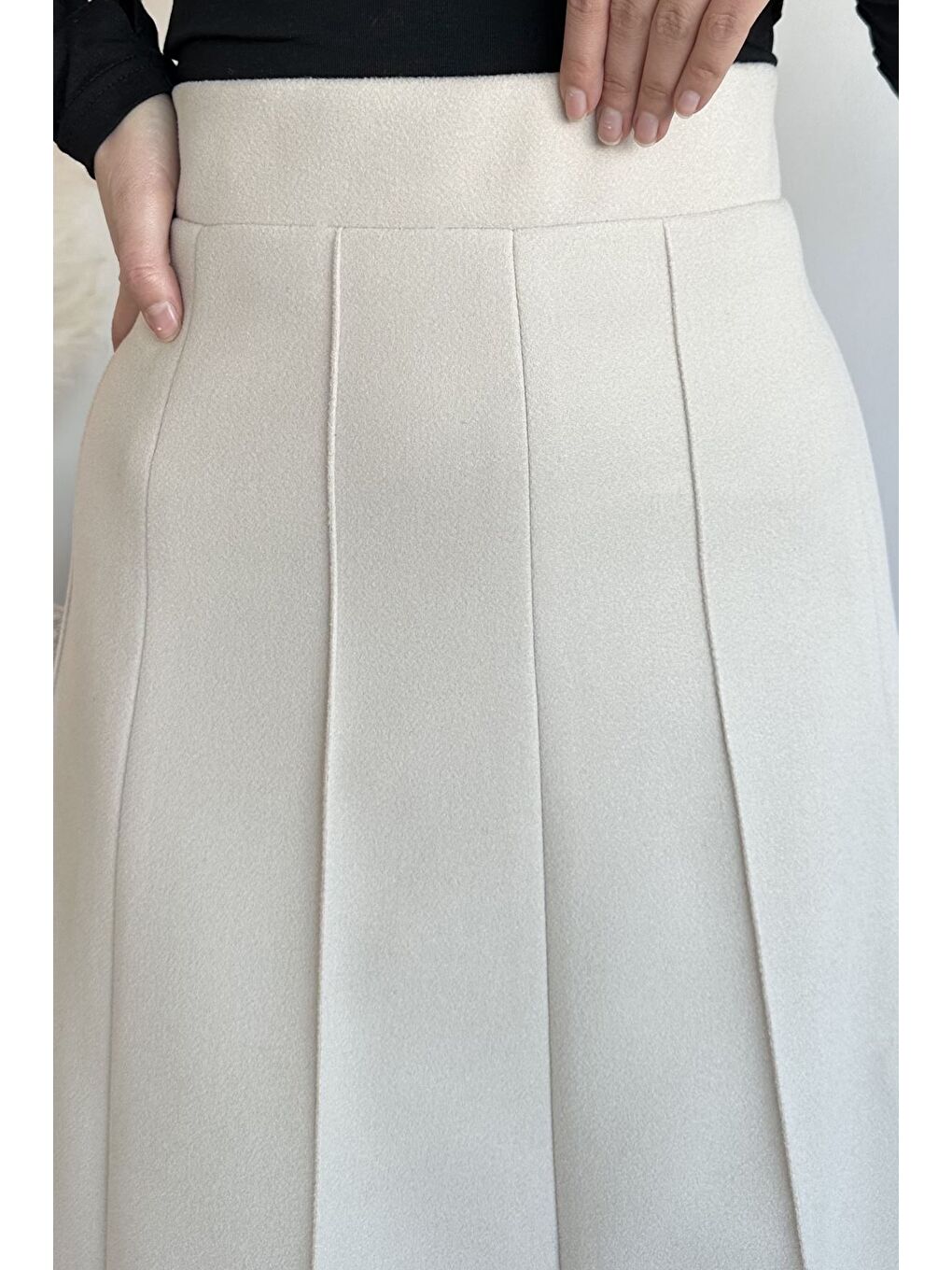 Bej Bel Lastikli Çimalı Kaşe Tesettür Etek-5